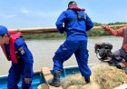 Polsek-Balongbendo-Serahkan-Pupuk-untuk-Tanaman-Jagung-ke-Masyarakat