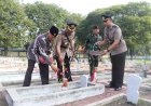 Jelang-Hari-Bhayangkara-ke-79,-Polresta-Sidoarjo-Ziarah-dan-Tabur-Bunga-di-Makam-Pahlawan