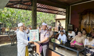 Sidoarjo-Akrab-Seiman--Umat-Hindu-Polresta-Sidoarjo-Gelar-Persembahyangan-Hari-Suci-Saraswati,-Perkuat-Kerukunan-dan-Kebersamaan