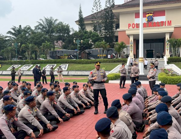 Polri Terjunkan 200 Personel Brimob dan 10 Personel Bareskrim Tangani Karhutla di Kalimantan