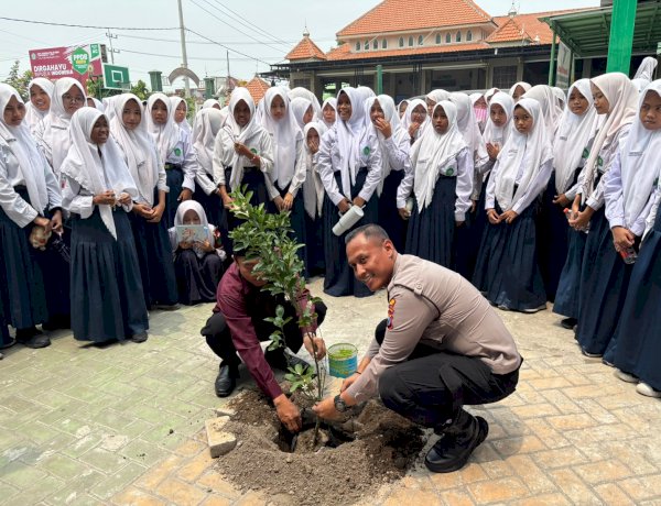Sidoarjo Asri Sejuk Green Policing, Polresta Sidoarjo Ajak Pelajar Peduli Kelestarian Lingkungan