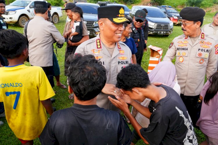 Wakapolri Tinjau Lokasi Banjir Aceh Tamiang, Pastikan Bantuan Logistik Hingga Peralatan Khusus Segera Dikirim