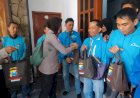 Polri-Untuk-Masyarakat-:-Polres-Bondowoso-Berbagi-Sembako-Untuk-Ojol-Sambut-Hari-Lalu-Lintas-Bhayangkara-ke---70